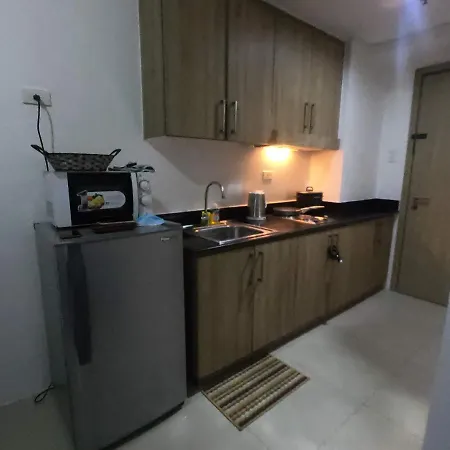 Fully Furnished 1 Bedroom Condo W/ Pool
