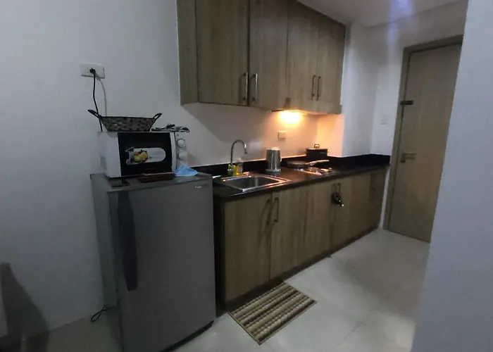 Apartahotel Fully Furnished 1 Bedroom Condo W/ Pool Manila