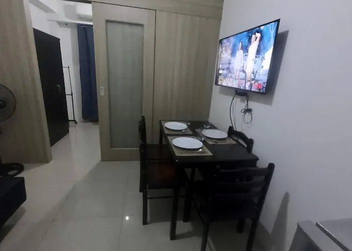 Fully Furnished 1 Bedroom Condo W/ Pool Apartahotel Manila